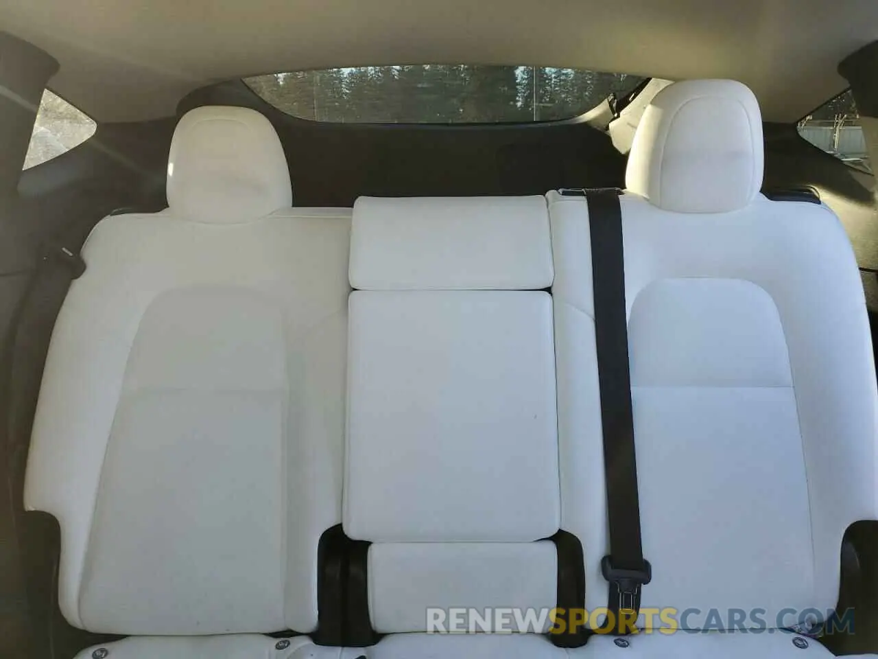 10 fotografías del automóvil dañado 5YJYGDEE5LF023192 TESLA MODEL Y 2020