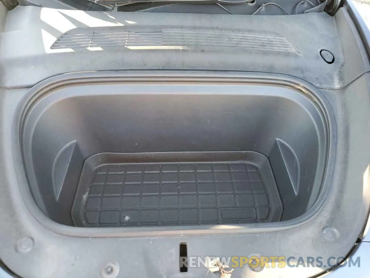 12 fotografías del automóvil dañado 5YJYGDEE5LF023192 TESLA MODEL Y 2020