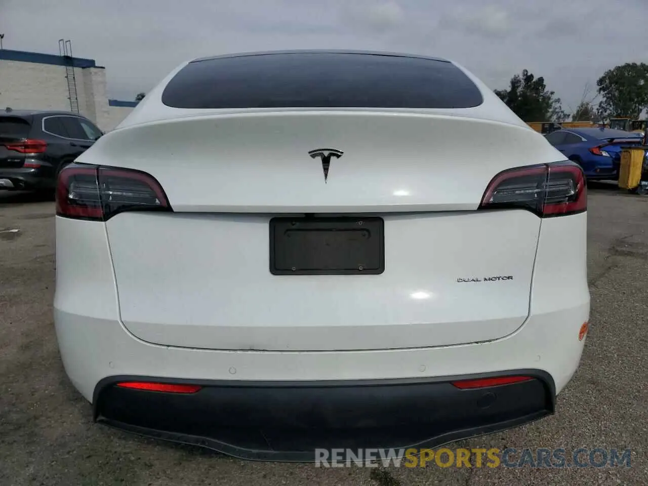 6 fotografías del automóvil dañado 5YJYGDEE5LF023273 TESLA MODEL Y 2020