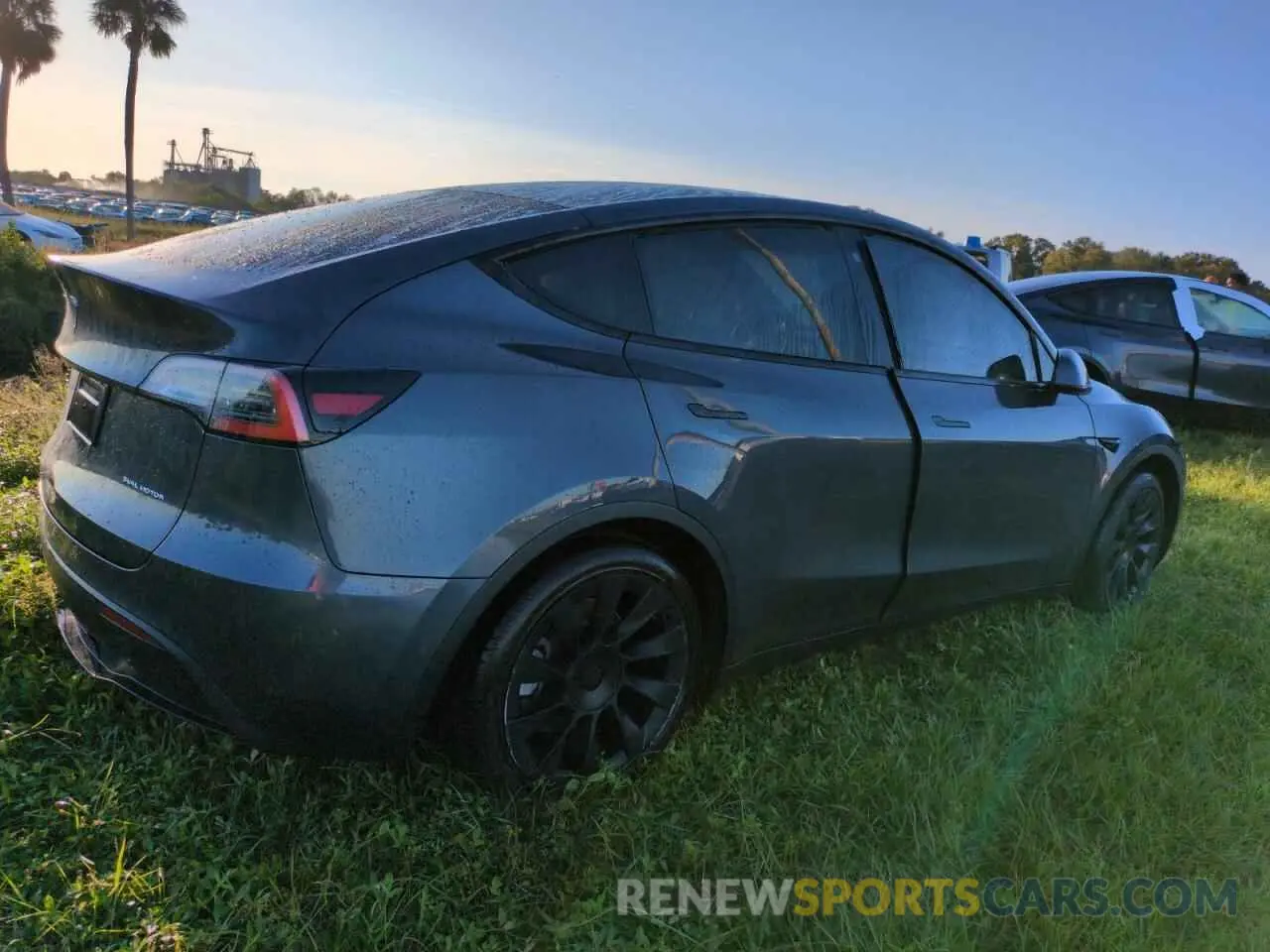 3 fotografías del automóvil dañado 5YJYGDEE5LF041577 TESLA MODEL Y 2020