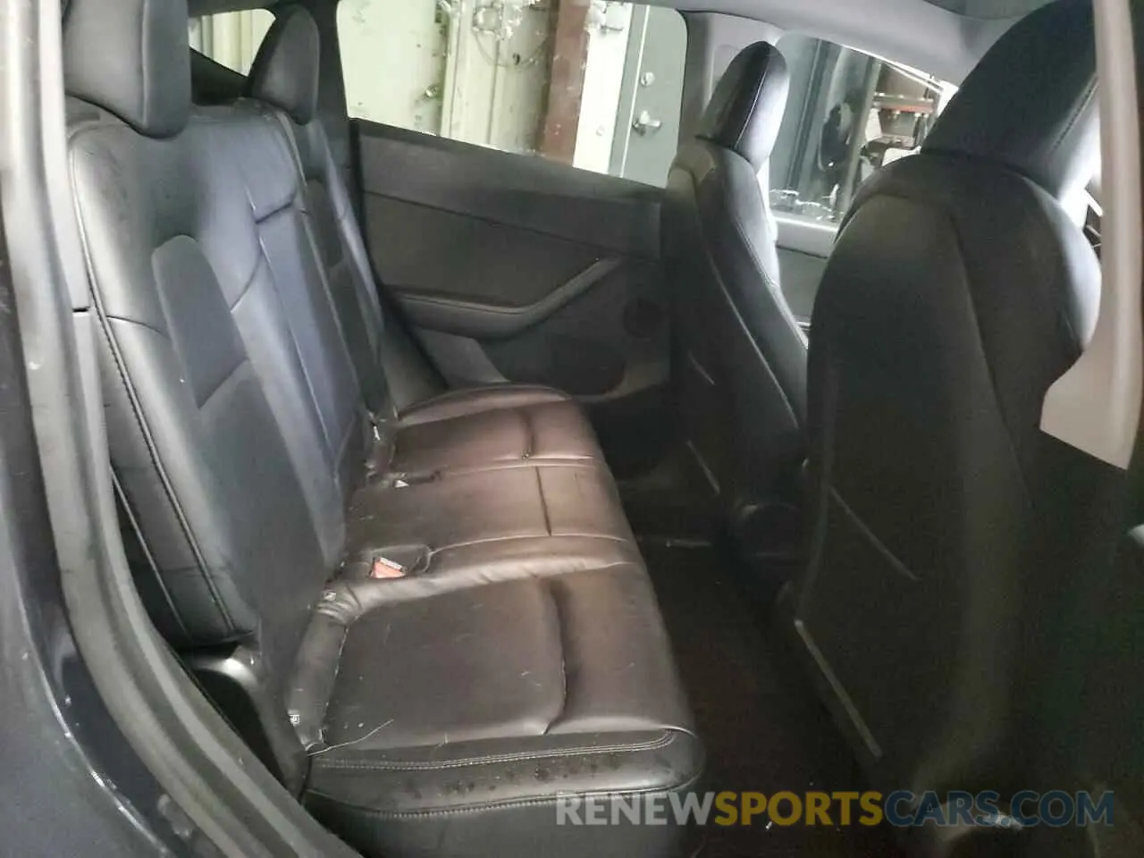11 fotografías del automóvil dañado 5YJYGDEE6LF017241 TESLA MODEL Y 2020