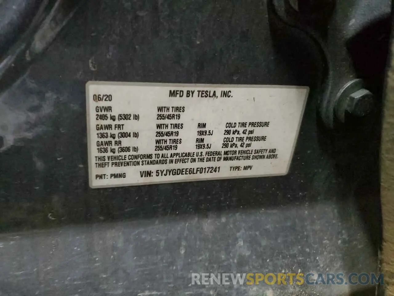 14 fotografías del automóvil dañado 5YJYGDEE6LF017241 TESLA MODEL Y 2020