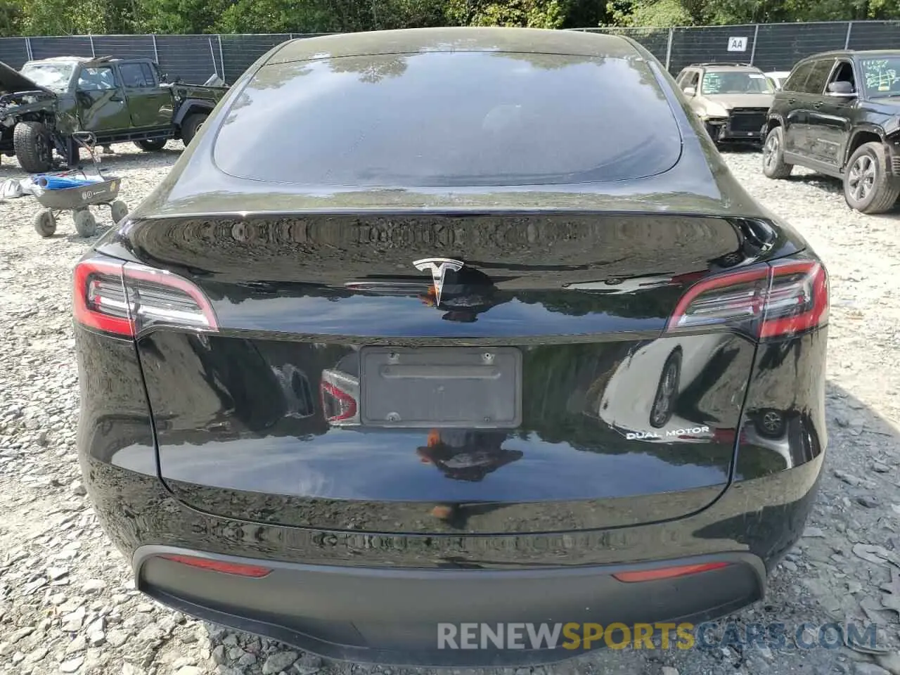 6 fotografías del automóvil dañado 5YJYGDEE6LF043550 TESLA MODEL Y 2020