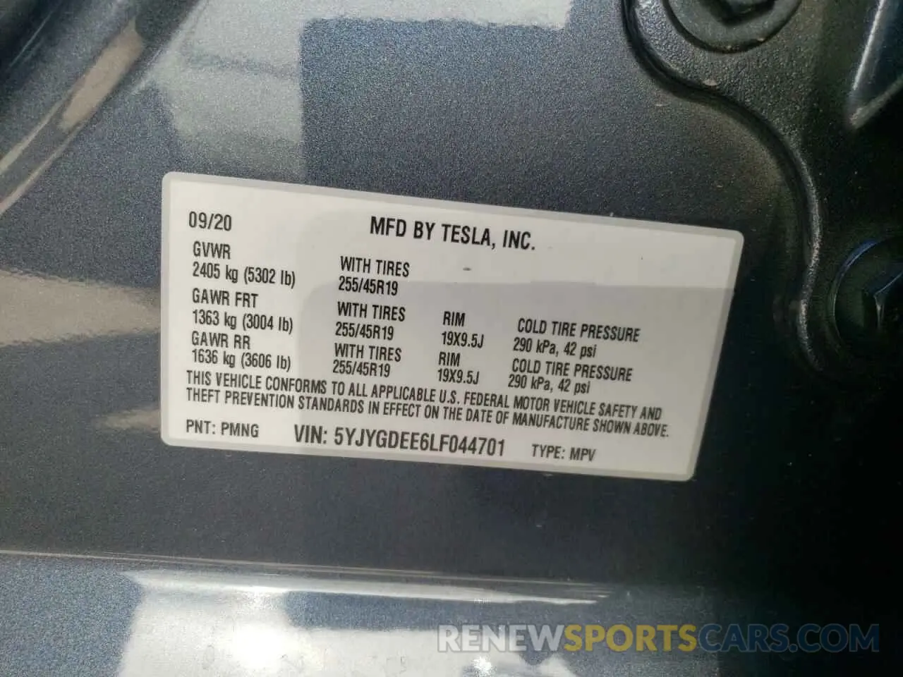 10 fotografías del automóvil dañado 5YJYGDEE6LF044701 TESLA MODEL Y 2020