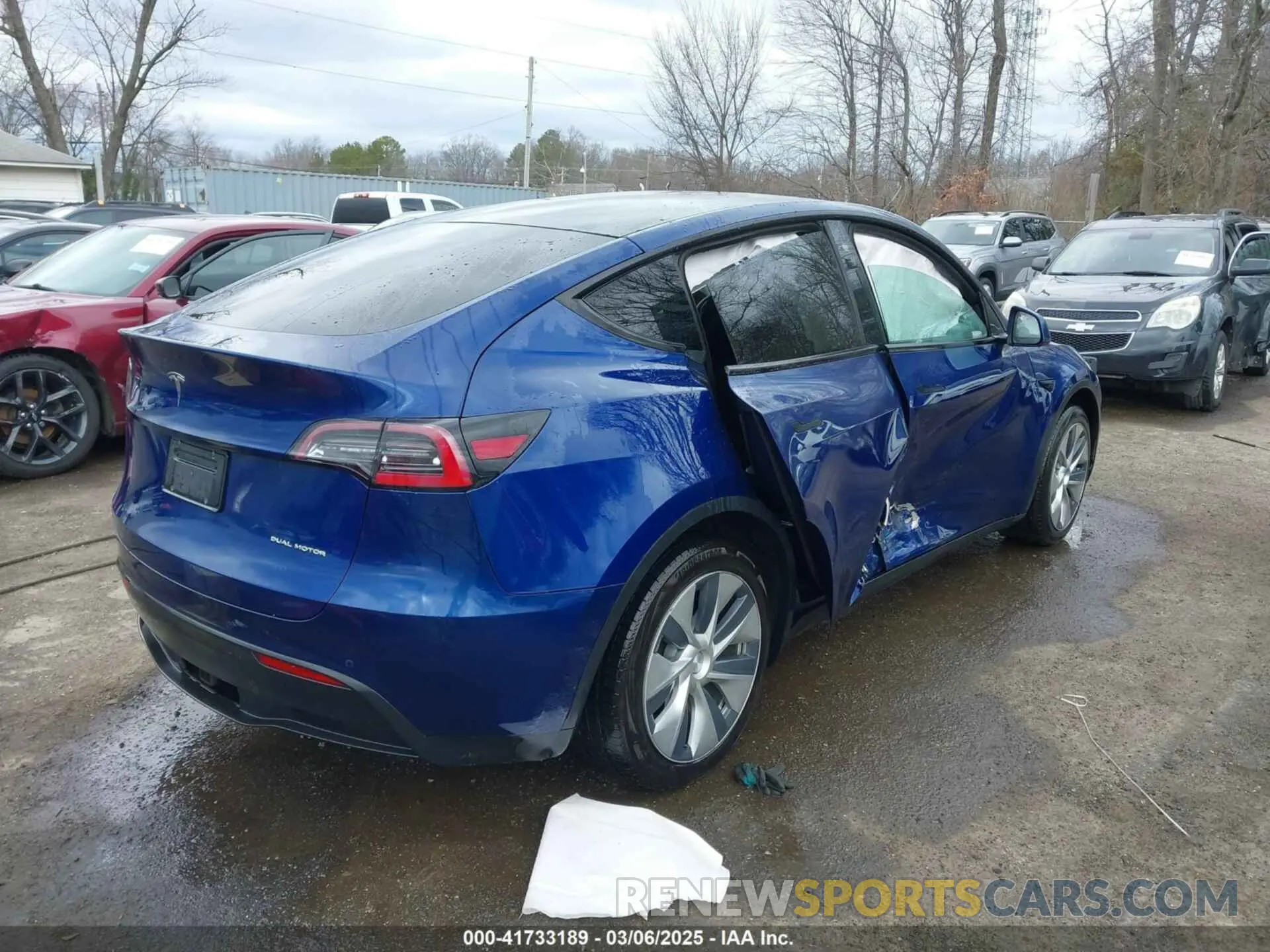 4 fotografías del automóvil dañado 5YJYGDEE7LF010394 TESLA MODEL Y 2020