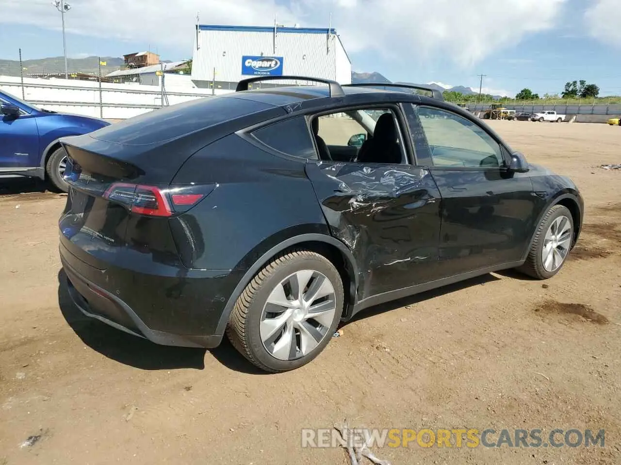 3 fotografías del automóvil dañado 5YJYGDEE7LF017460 TESLA MODEL Y 2020