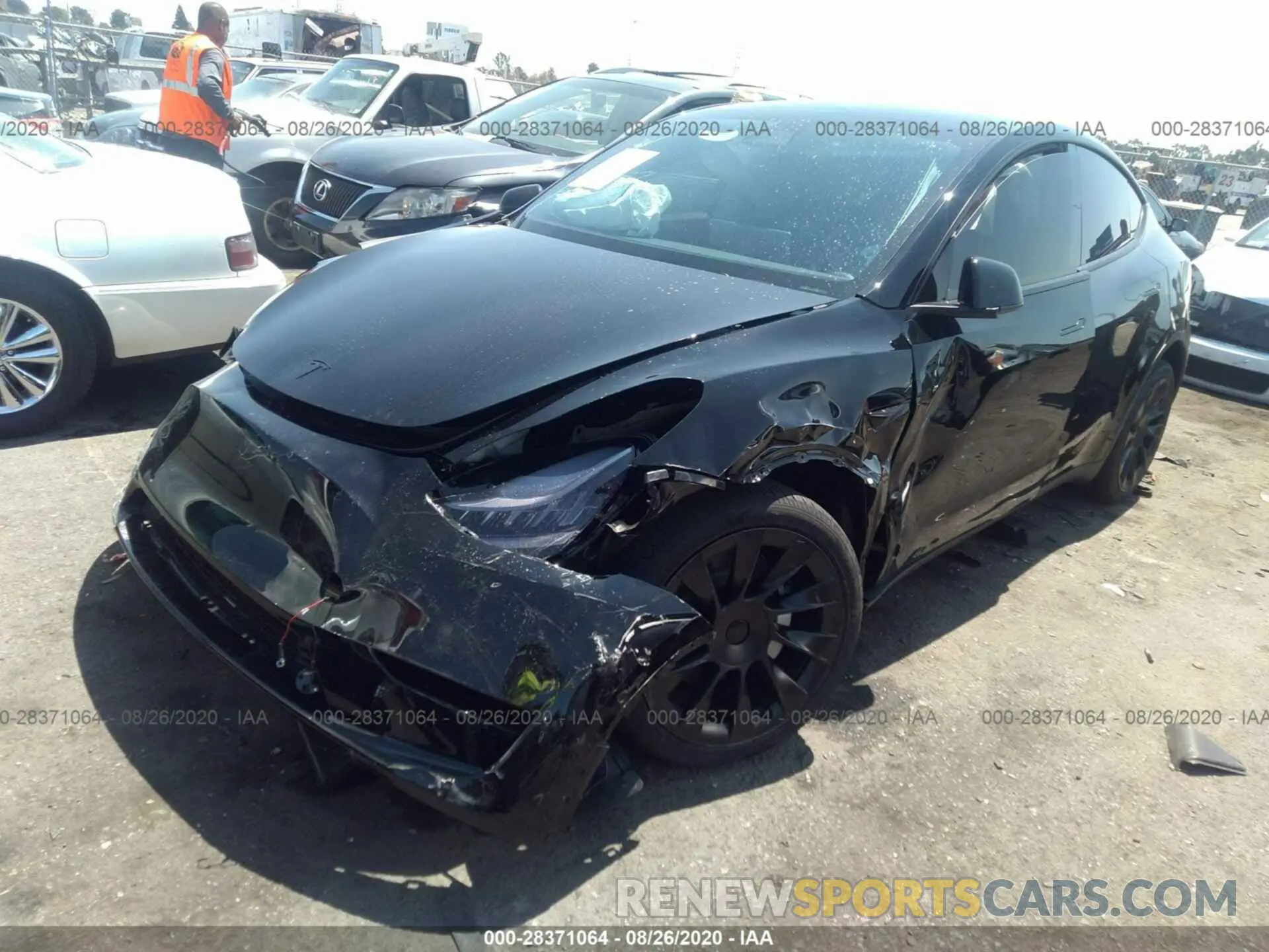 2 fotografías del automóvil dañado 5YJYGDEE7LF018446 TESLA MODEL Y 2020