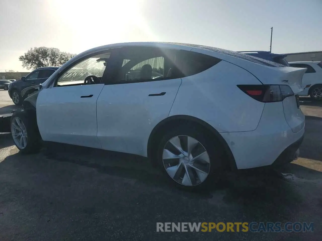 2 fotografías del automóvil dañado 5YJYGDEE7LF020598 TESLA MODEL Y 2020