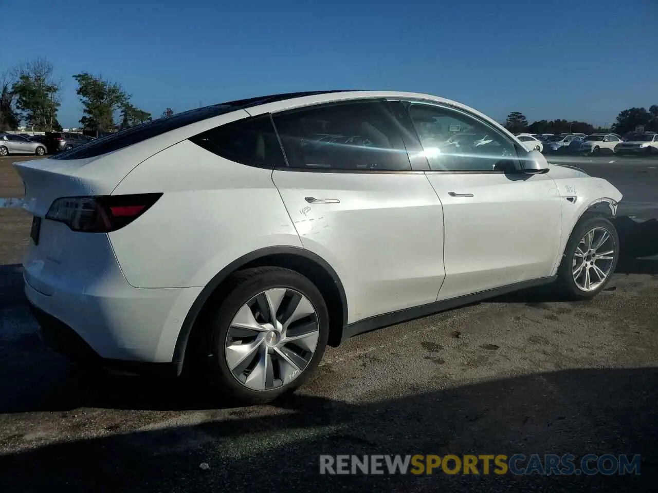 3 fotografías del automóvil dañado 5YJYGDEE7LF020598 TESLA MODEL Y 2020