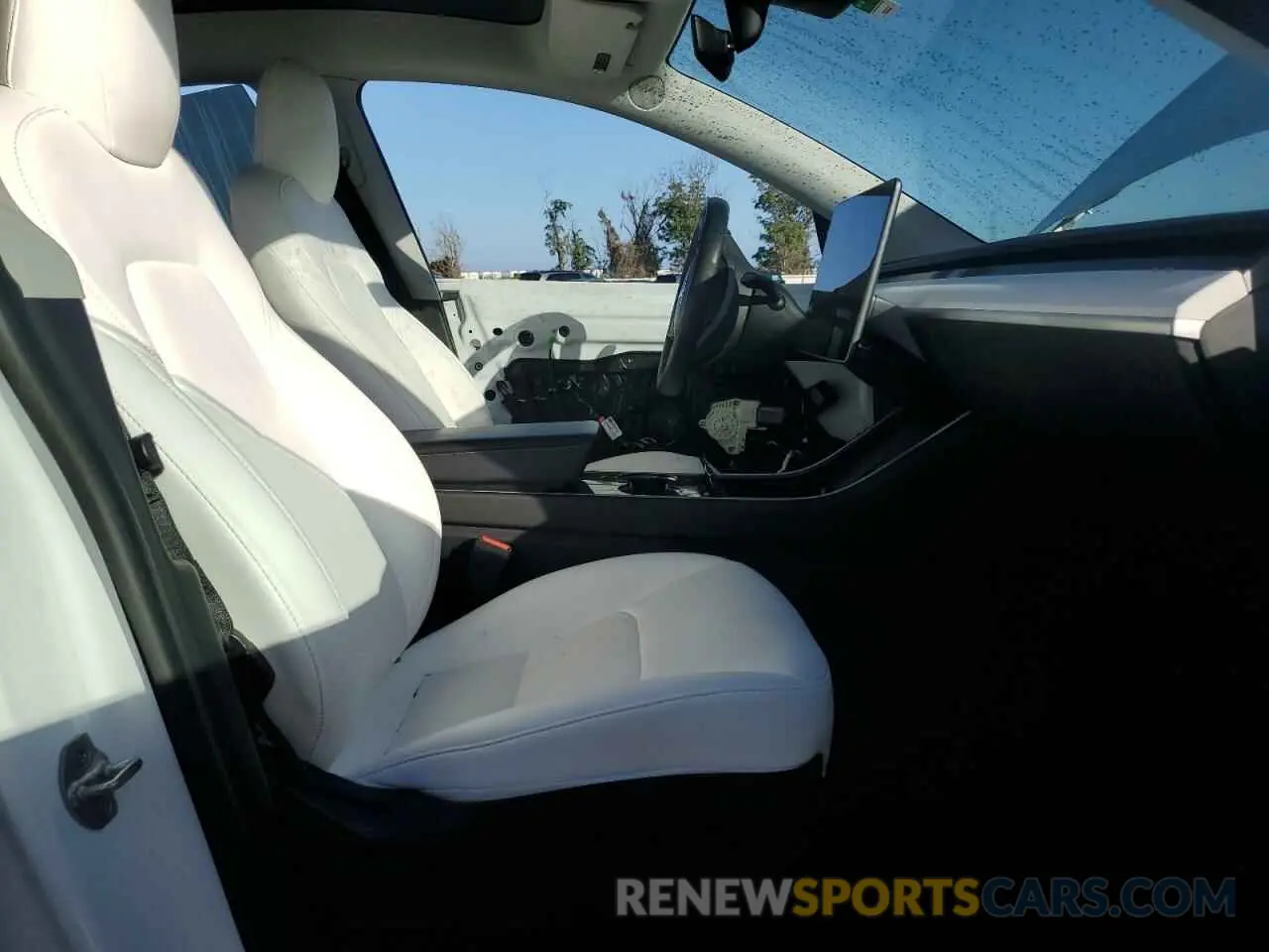 7 fotografías del automóvil dañado 5YJYGDEE7LF020598 TESLA MODEL Y 2020