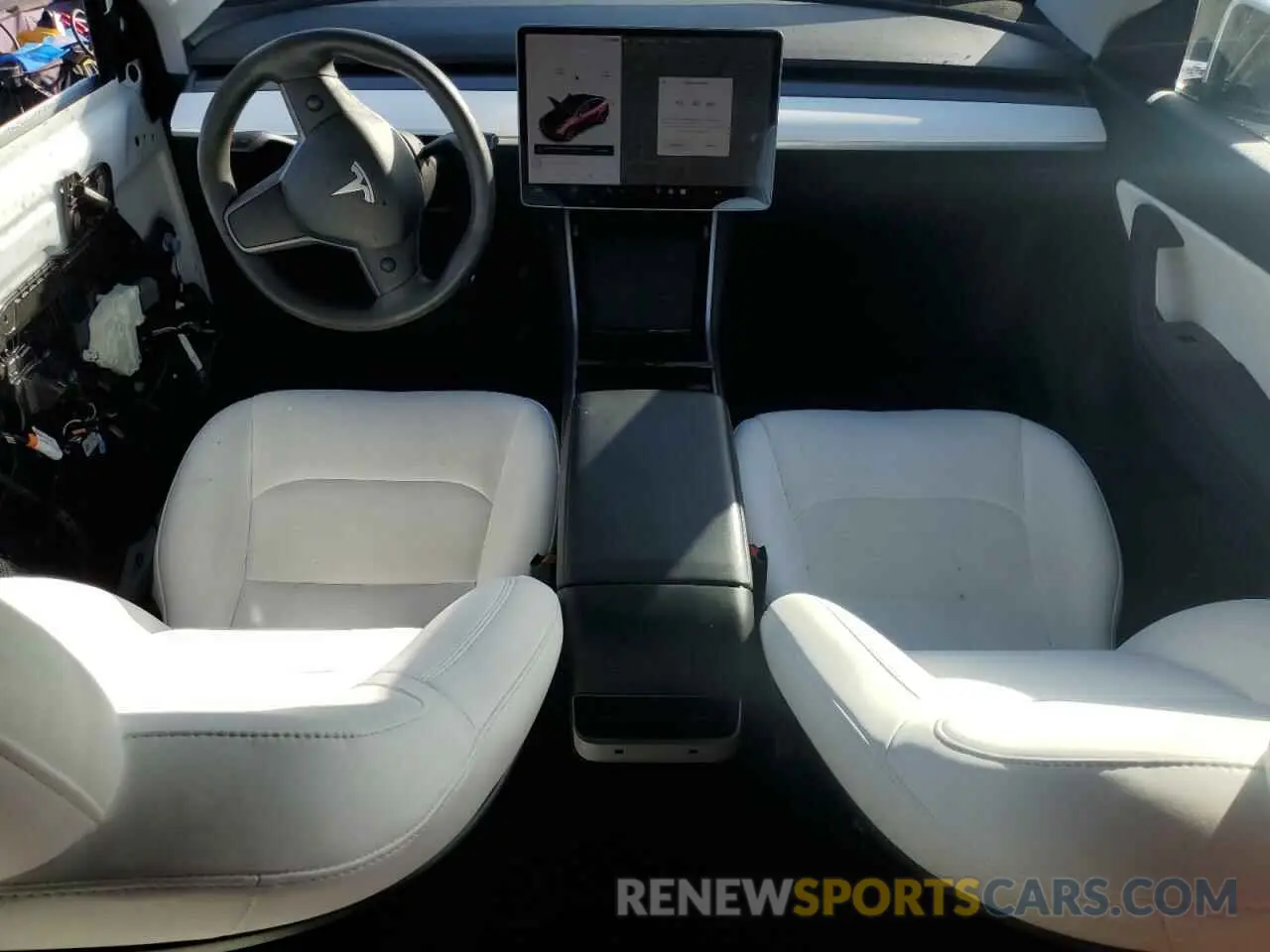 8 fotografías del automóvil dañado 5YJYGDEE7LF020598 TESLA MODEL Y 2020