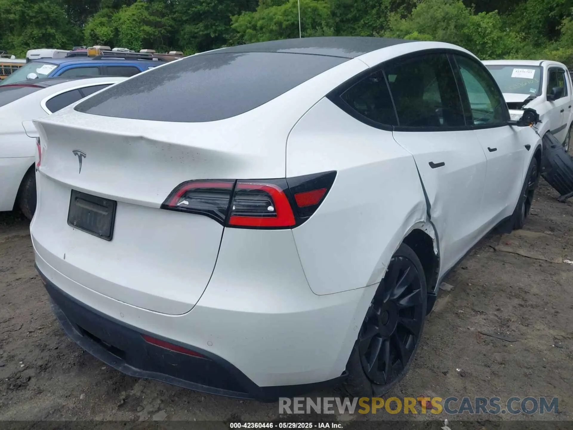 4 fotografías del automóvil dañado 5YJYGDEE7LF042987 TESLA MODEL Y 2020