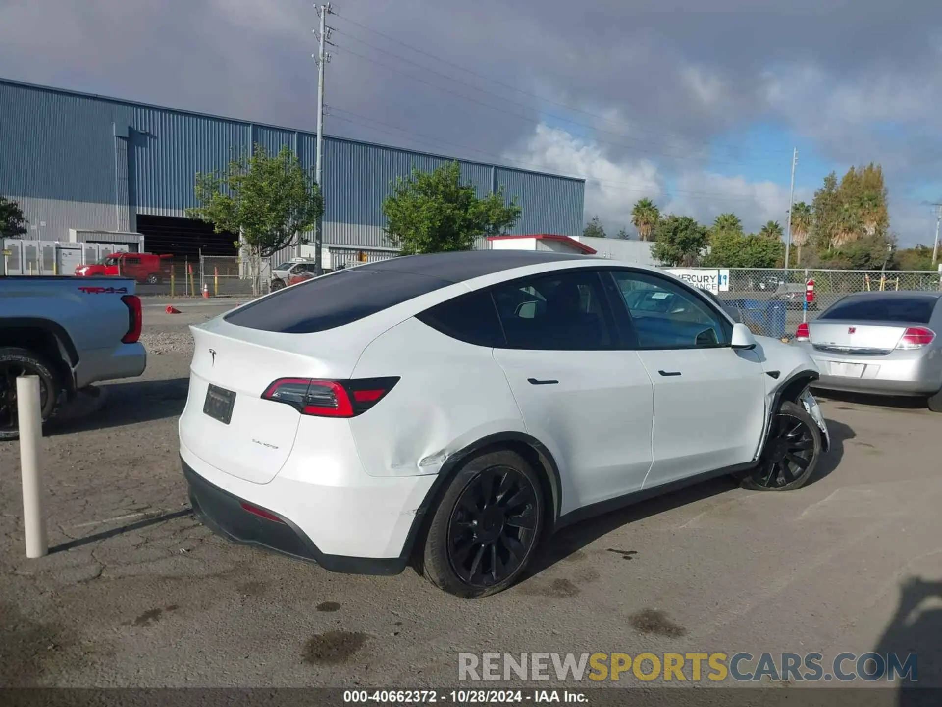4 fotografías del automóvil dañado 5YJYGDEE7LF056730 TESLA MODEL Y 2020