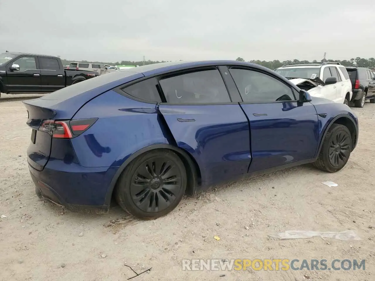 3 fotografías del automóvil dañado 5YJYGDEE7LF057909 TESLA MODEL Y 2020
