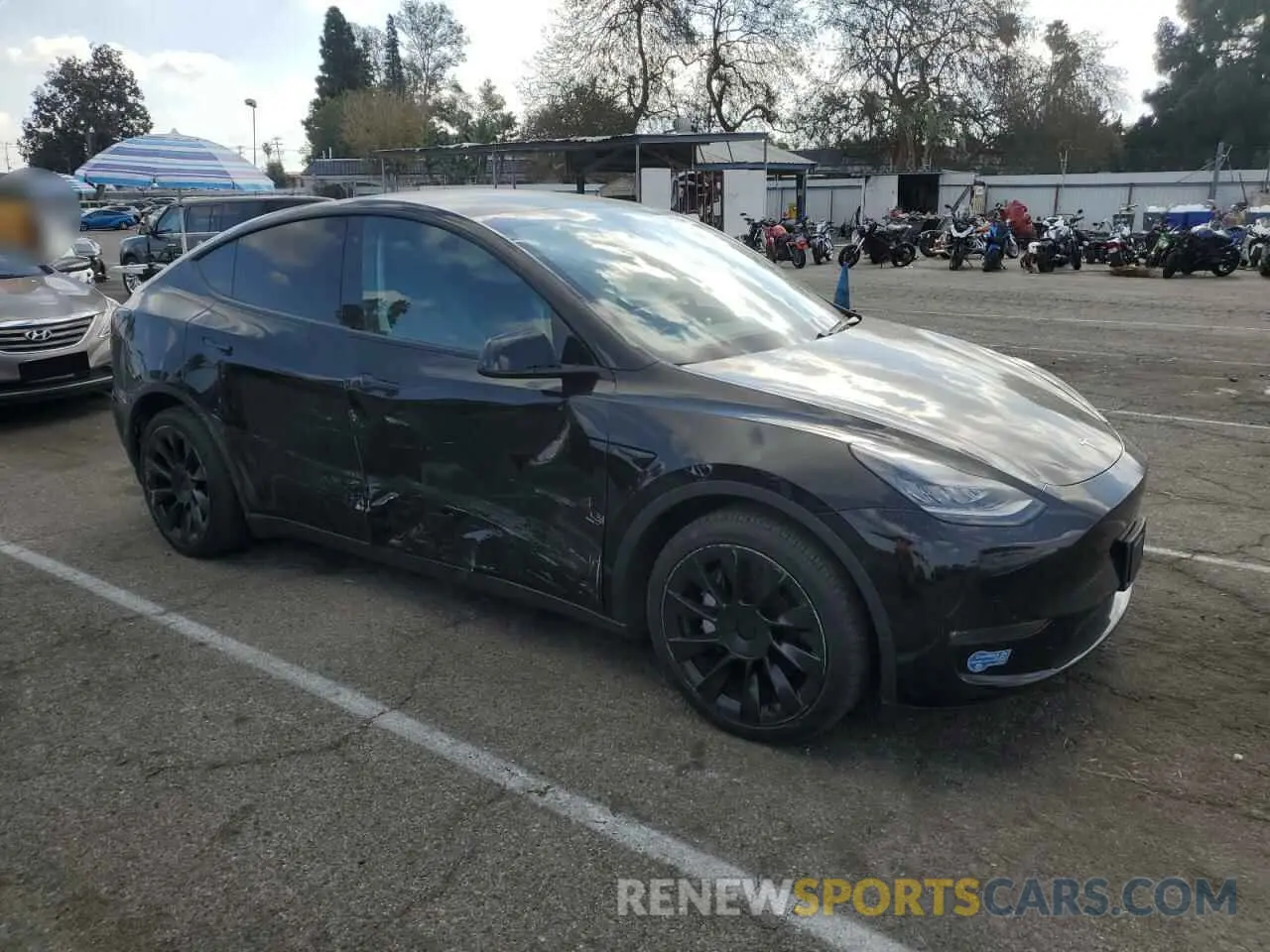 4 fotografías del automóvil dañado 5YJYGDEE7LF058462 TESLA MODEL Y 2020