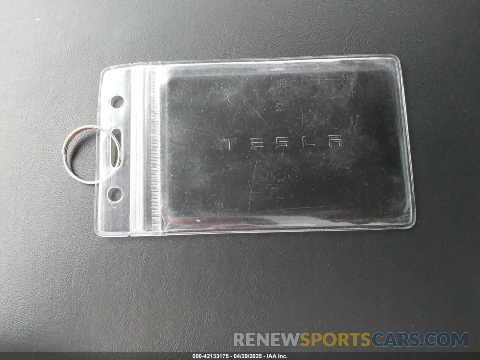 11 fotografías del automóvil dañado 5YJYGDEE8LF012994 TESLA MODEL Y 2020