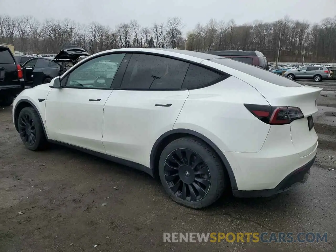 2 fotografías del automóvil dañado 5YJYGDEE8LF026104 TESLA MODEL Y 2020