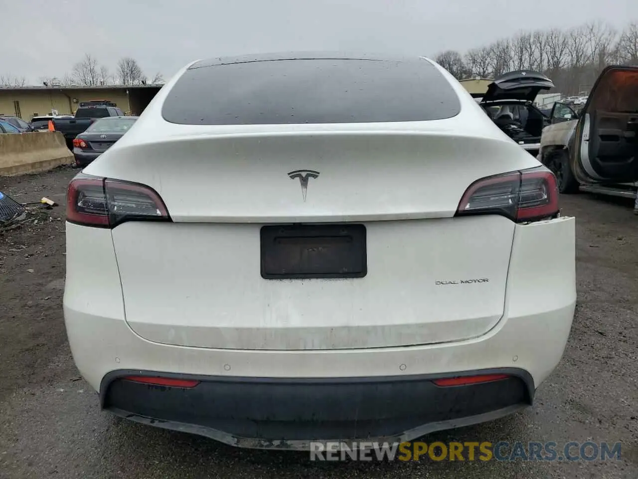 6 fotografías del automóvil dañado 5YJYGDEE8LF026104 TESLA MODEL Y 2020
