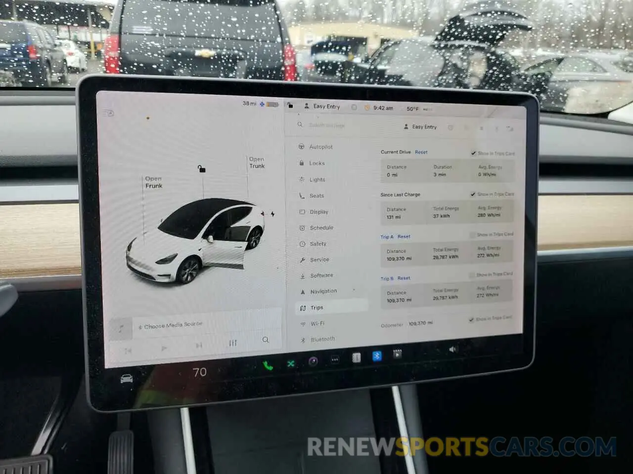 9 fotografías del automóvil dañado 5YJYGDEE8LF026104 TESLA MODEL Y 2020