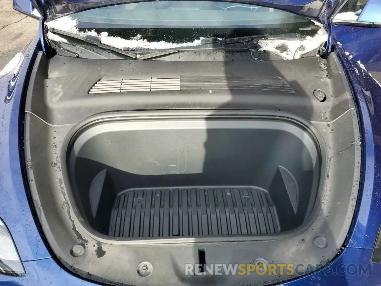 11 fotografías del automóvil dañado 5YJYGDEE8LF029553 TESLA MODEL Y 2020