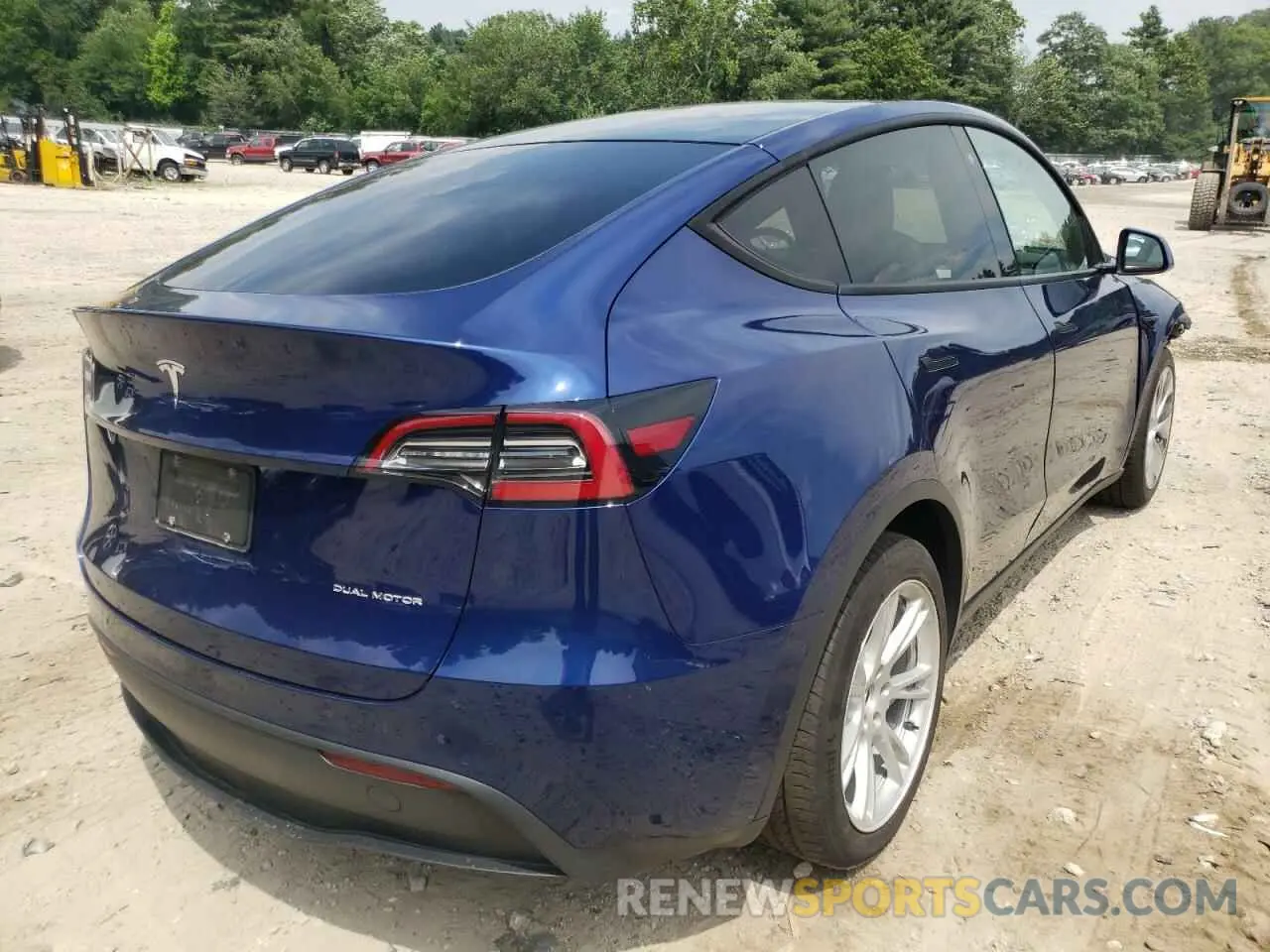 4 fotografías del automóvil dañado 5YJYGDEE8LF031139 TESLA MODEL Y 2020