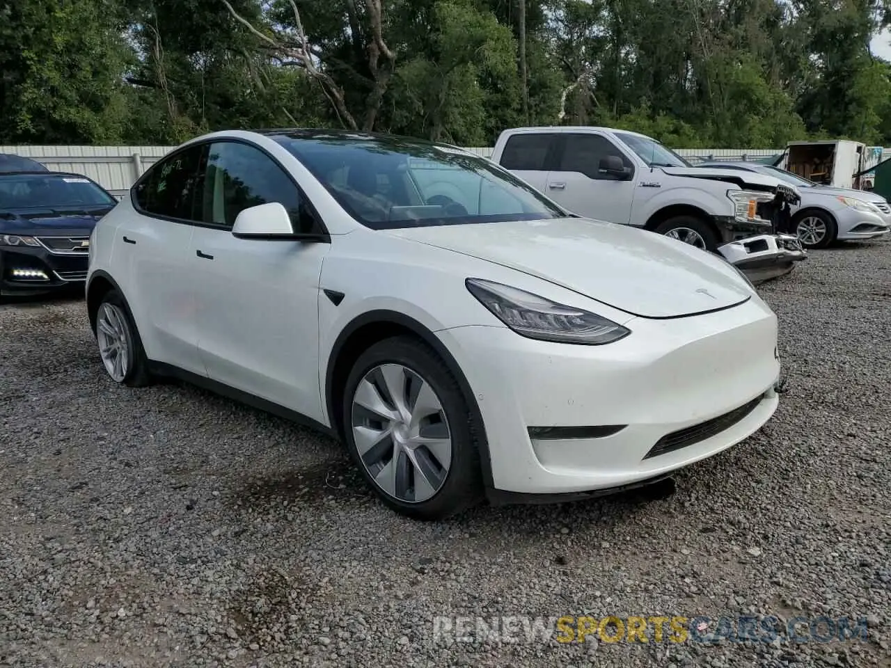 4 fotografías del automóvil dañado 5YJYGDEE8LF055974 TESLA MODEL Y 2020