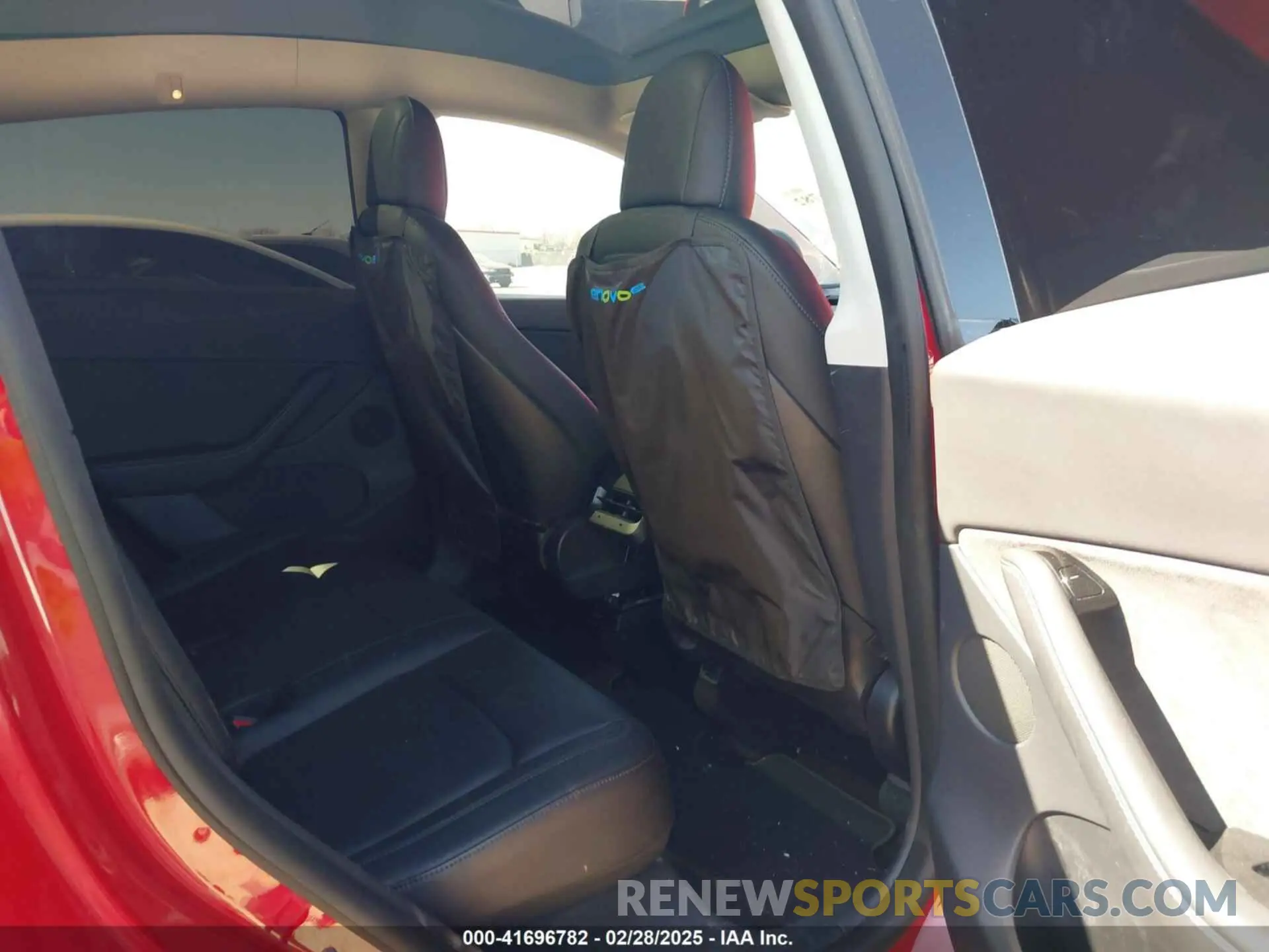 8 fotografías del automóvil dañado 5YJYGDEE9LF009523 TESLA MODEL Y 2020