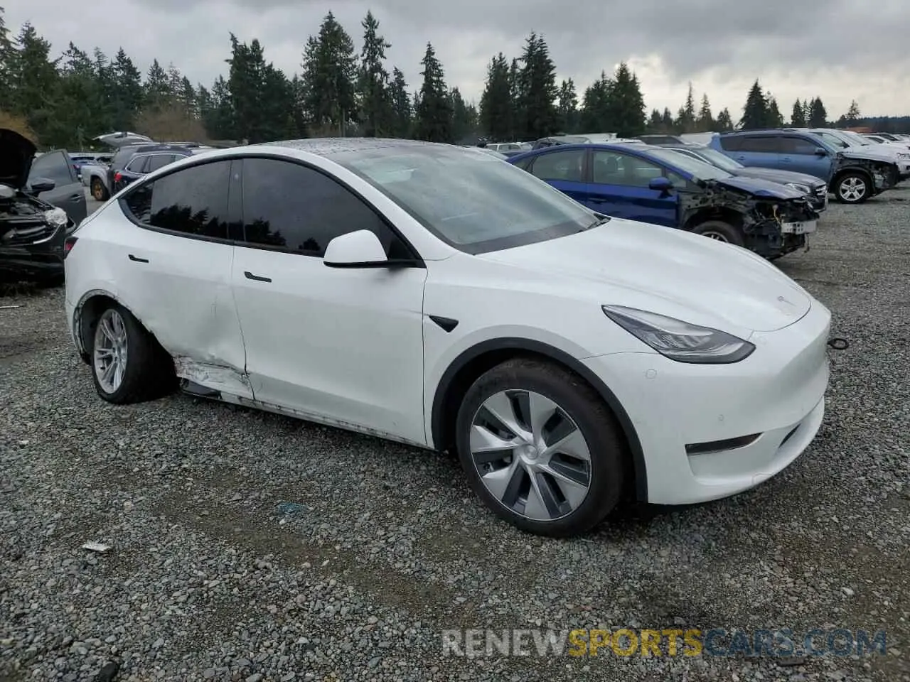 4 fotografías del automóvil dañado 5YJYGDEE9LF015225 TESLA MODEL Y 2020