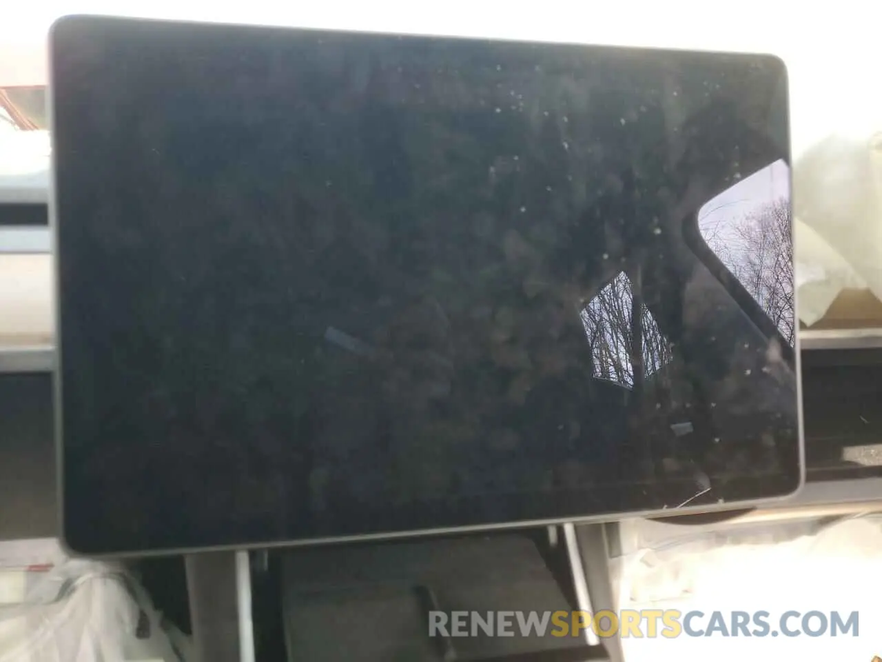 9 fotografías del automóvil dañado 5YJYGDEEXLF013726 TESLA MODEL Y 2020