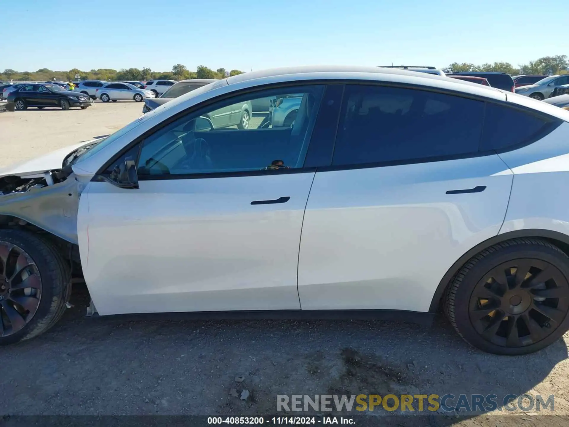 15 fotografías del automóvil dañado 5YJYGDEEXLF027187 TESLA MODEL Y 2020