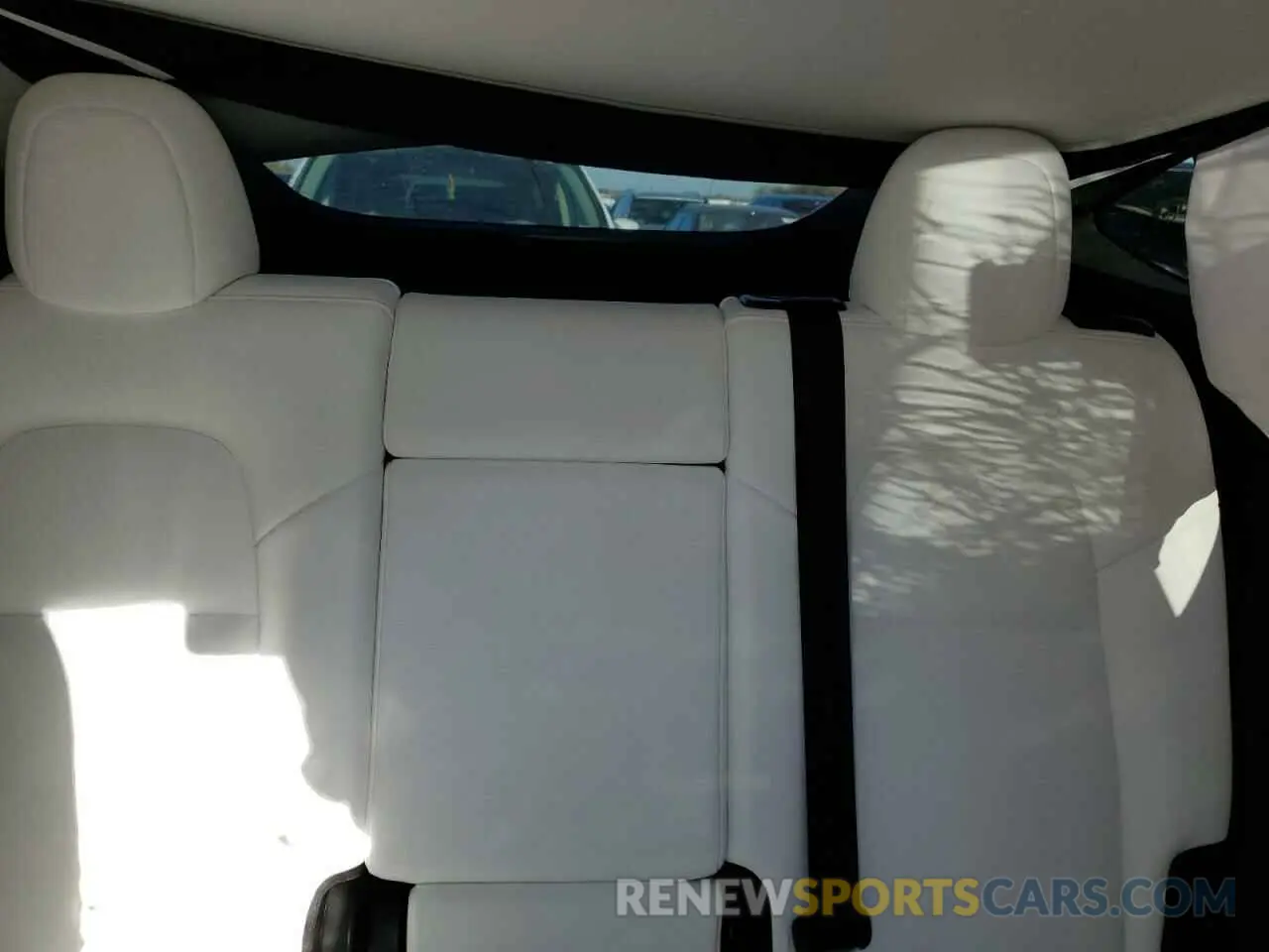 10 fotografías del automóvil dañado 5YJYGDEEXLF030980 TESLA MODEL Y 2020