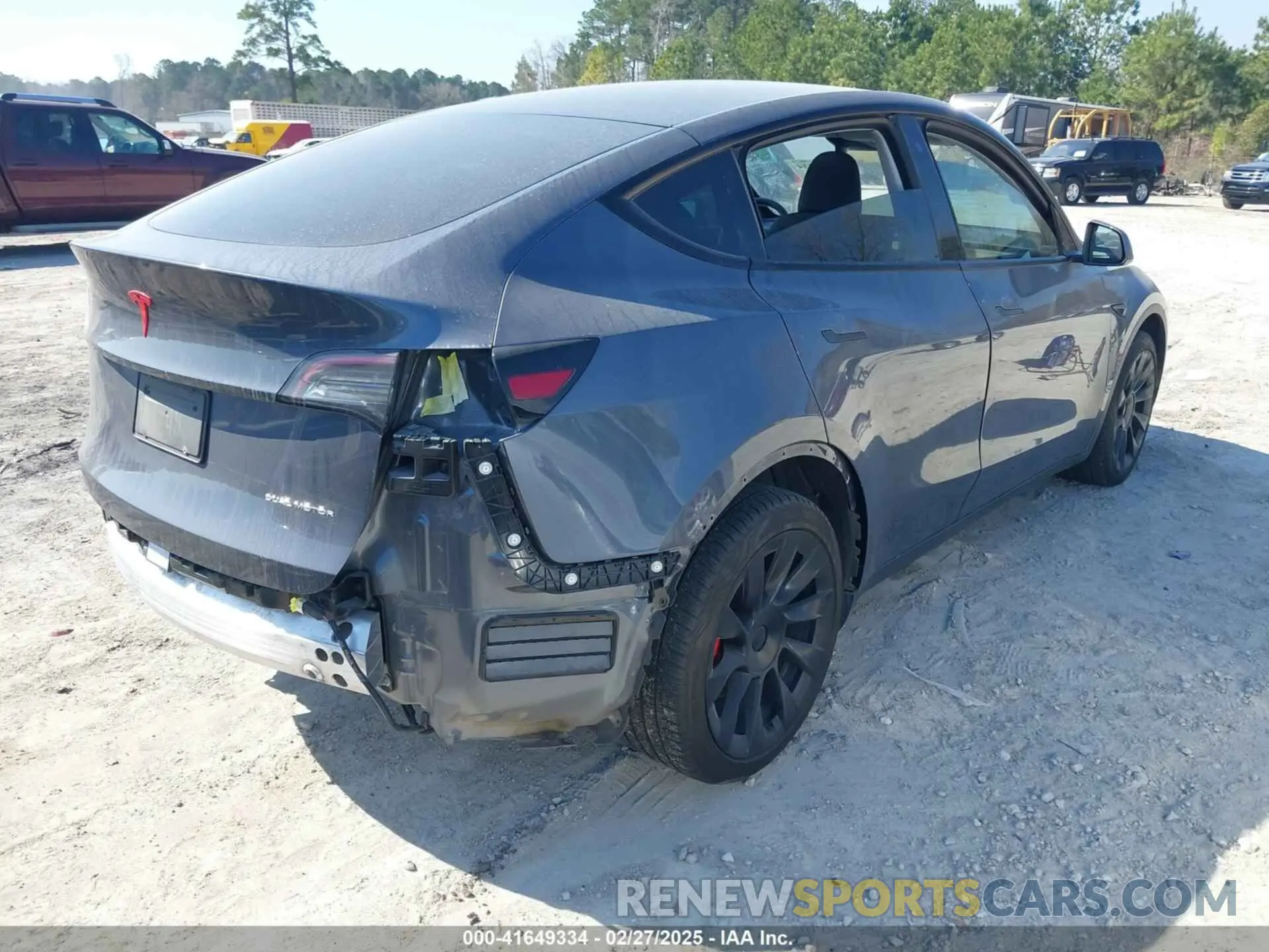 4 fotografías del automóvil dañado 5YJYGDEEXLF045883 TESLA MODEL Y 2020