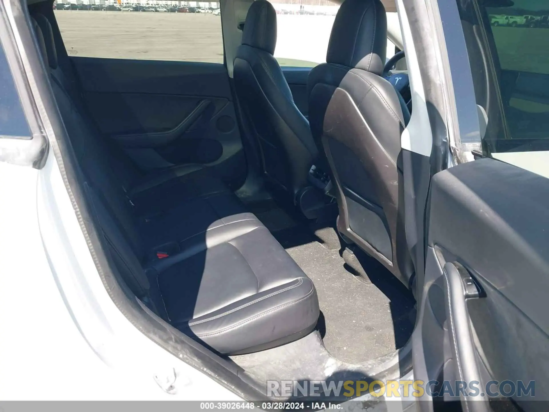 8 fotografías del automóvil dañado 5YJYGDEF0LF011931 TESLA MODEL Y 2020