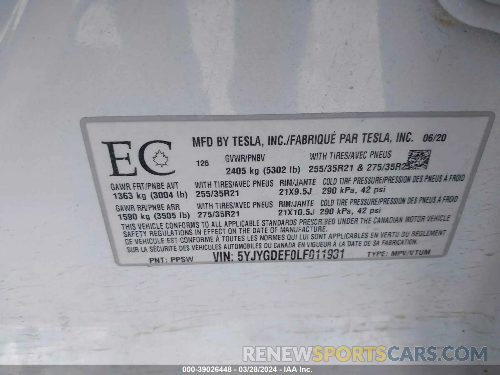 9 fotografías del automóvil dañado 5YJYGDEF0LF011931 TESLA MODEL Y 2020