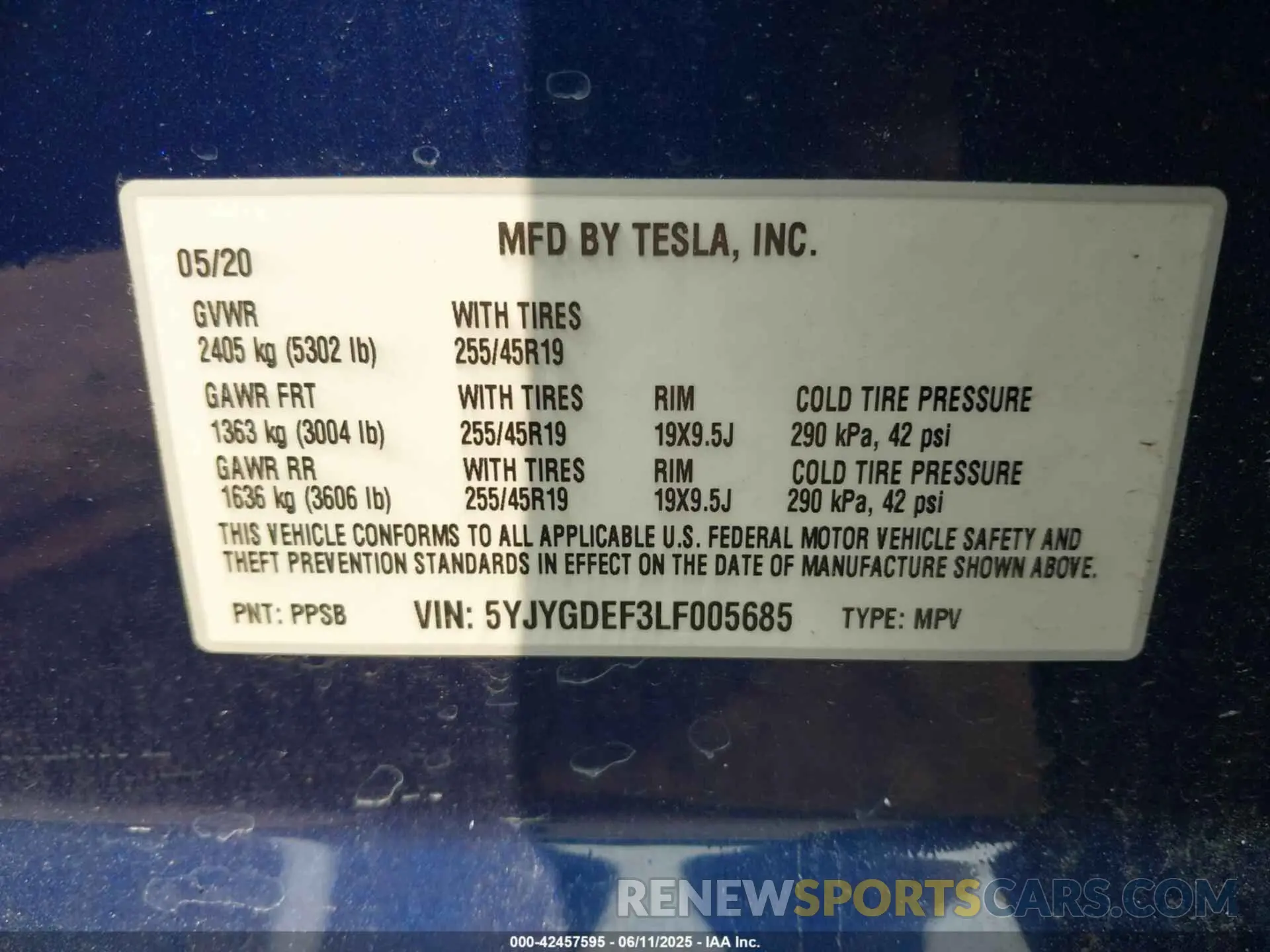 9 fotografías del automóvil dañado 5YJYGDEF3LF005685 TESLA MODEL Y 2020