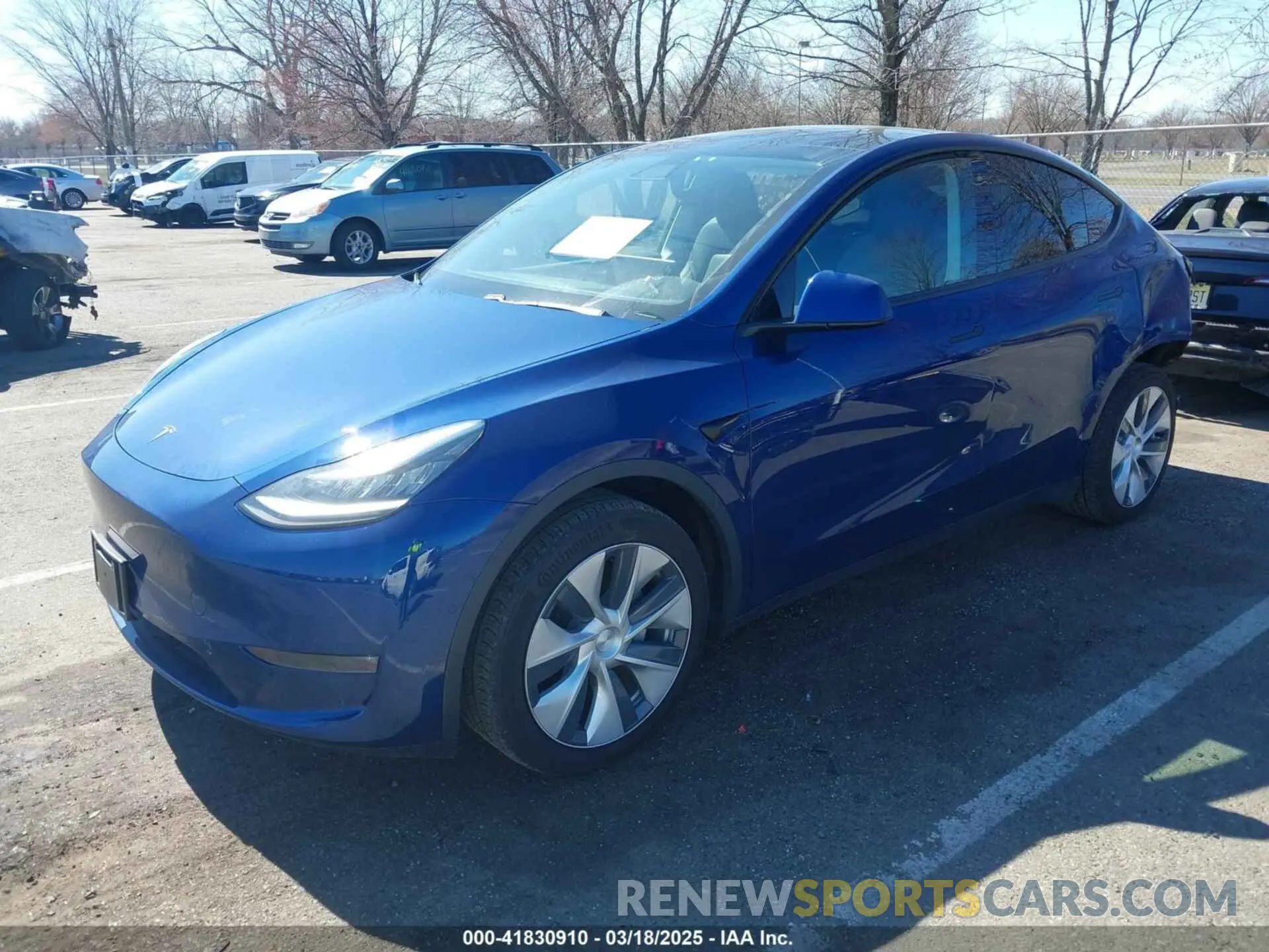 2 fotografías del automóvil dañado 5YJYGDEF4LF005534 TESLA MODEL Y 2020