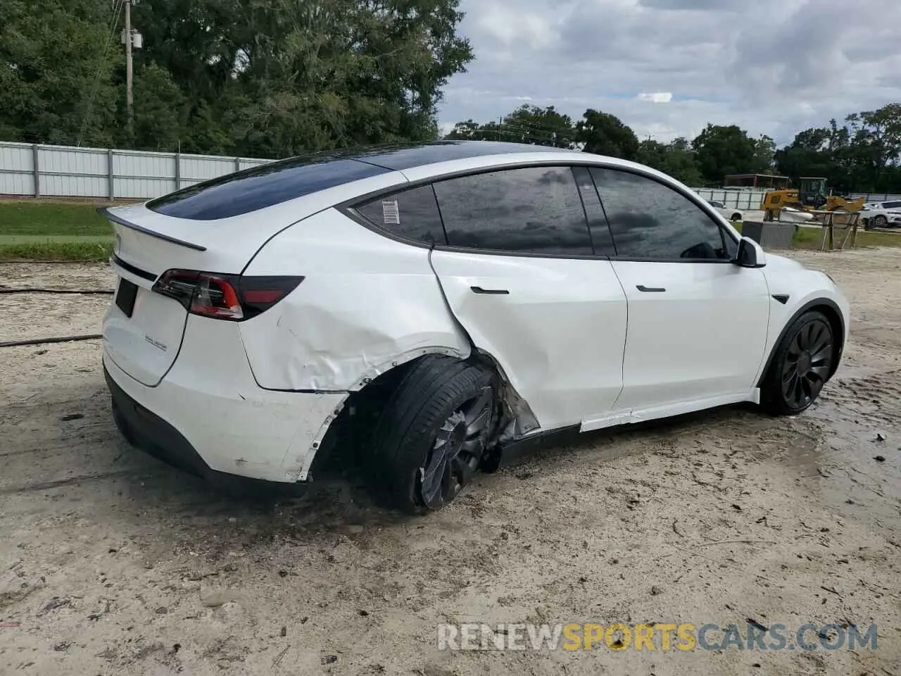3 fotografías del automóvil dañado 5YJYGDEF5LF046822 TESLA MODEL Y 2020