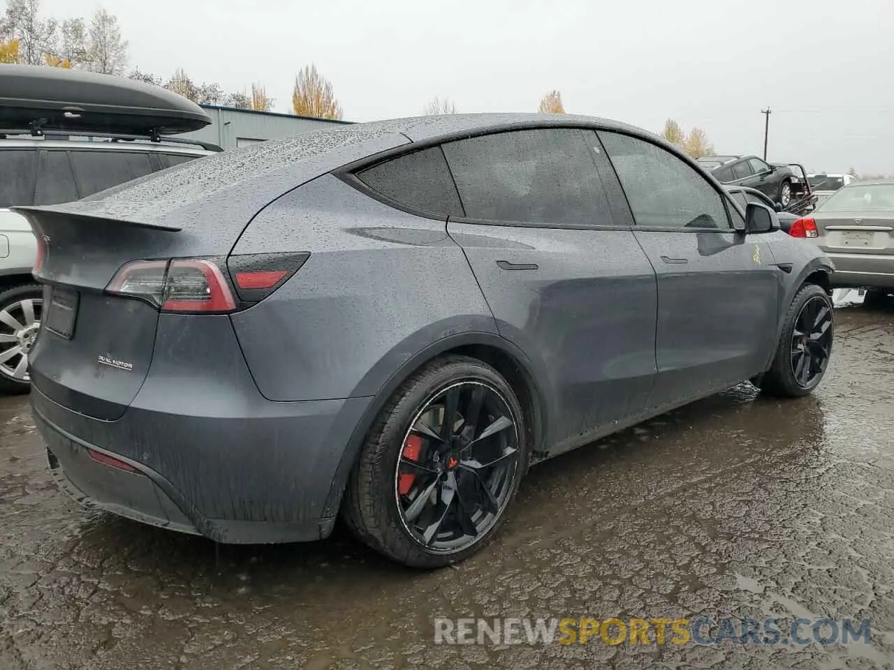 3 fotografías del automóvil dañado 5YJYGDEF7LF001476 TESLA MODEL Y 2020