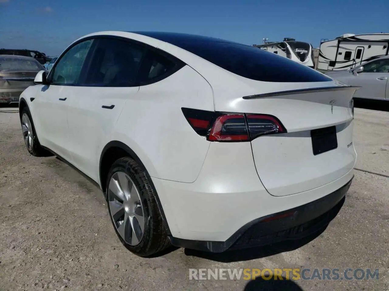 3 fotografías del automóvil dañado 5YJYGDEF8LF018304 TESLA MODEL Y 2020
