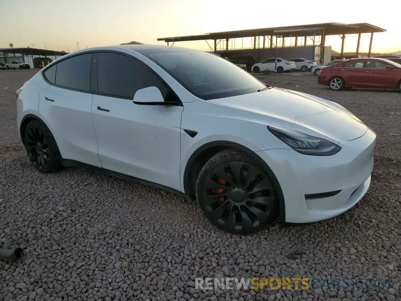 4 fotografías del automóvil dañado 5YJYGDEF9LF013855 TESLA MODEL Y 2020