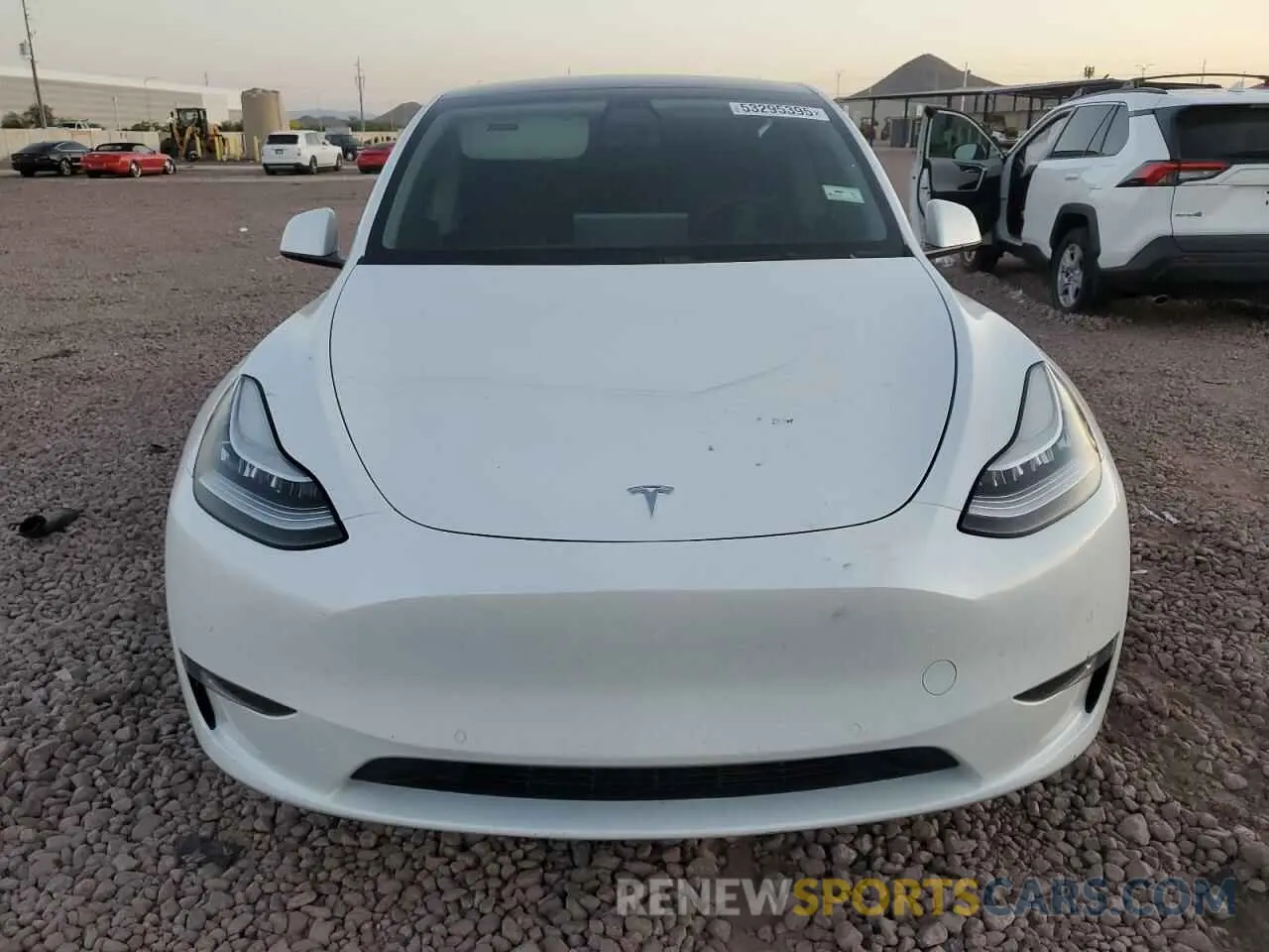 5 fotografías del automóvil dañado 5YJYGDEF9LF013855 TESLA MODEL Y 2020