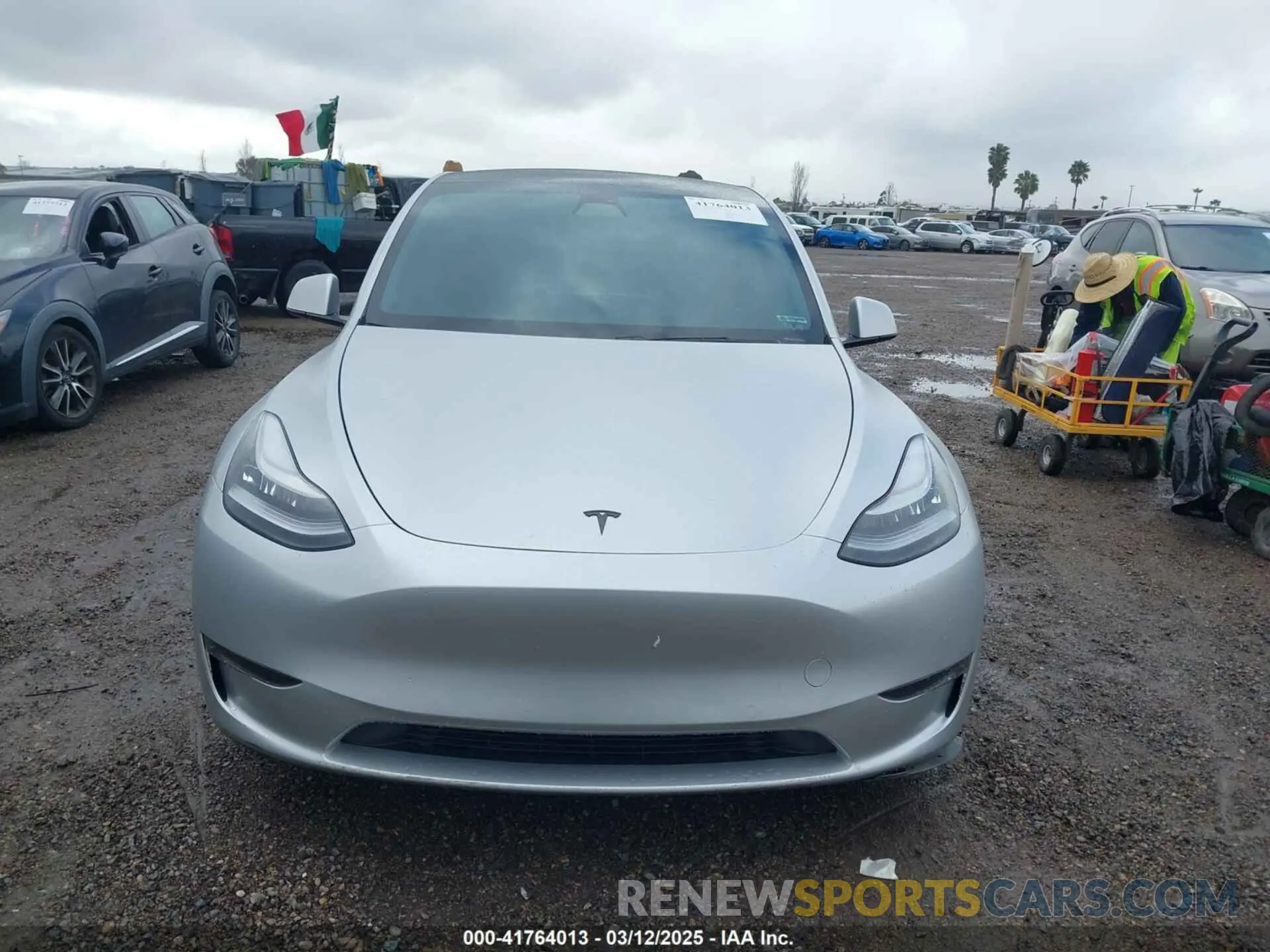 12 fotografías del automóvil dañado 5YJYGDEF9LF038500 TESLA MODEL Y 2020