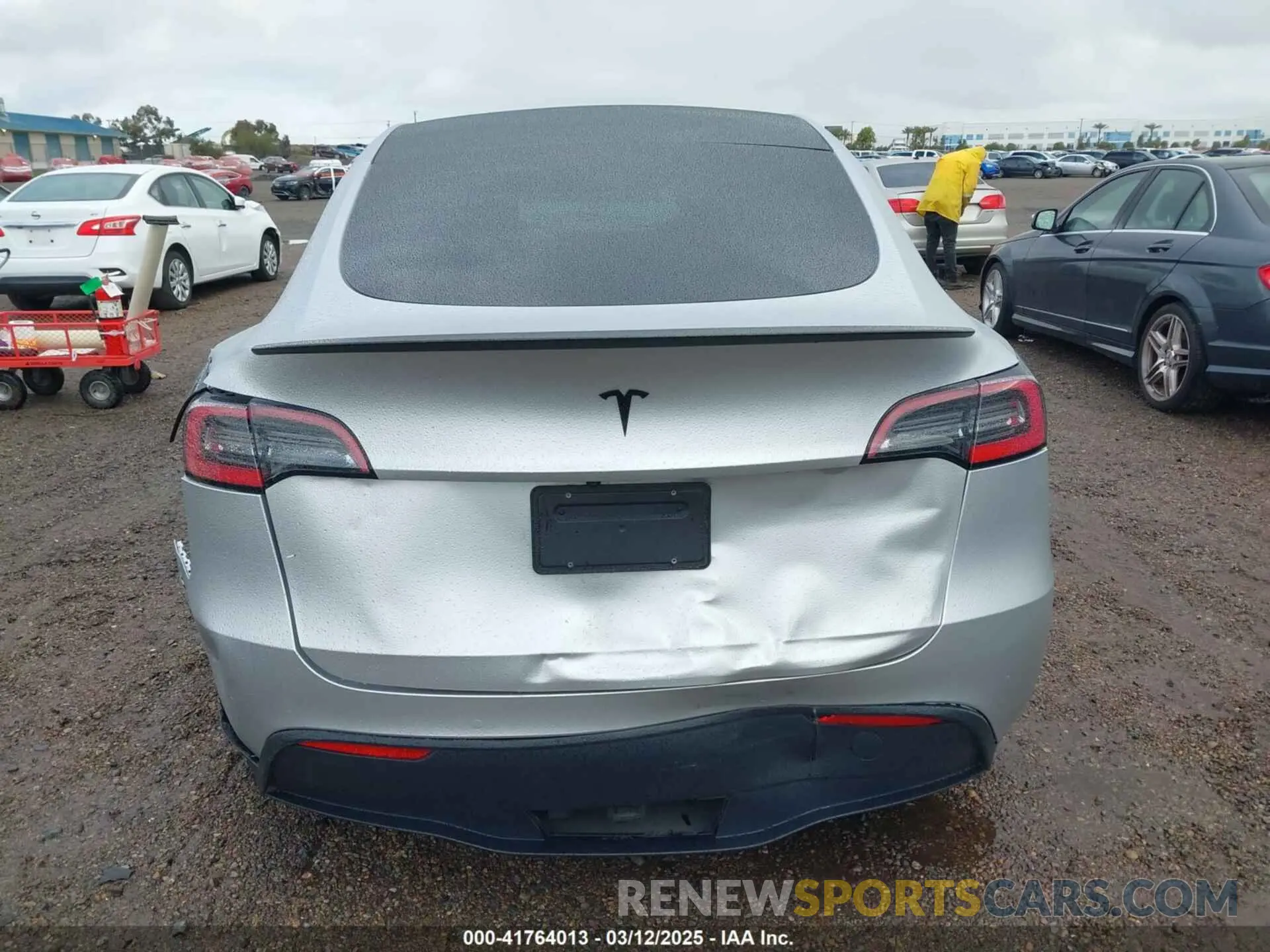 16 fotografías del automóvil dañado 5YJYGDEF9LF038500 TESLA MODEL Y 2020
