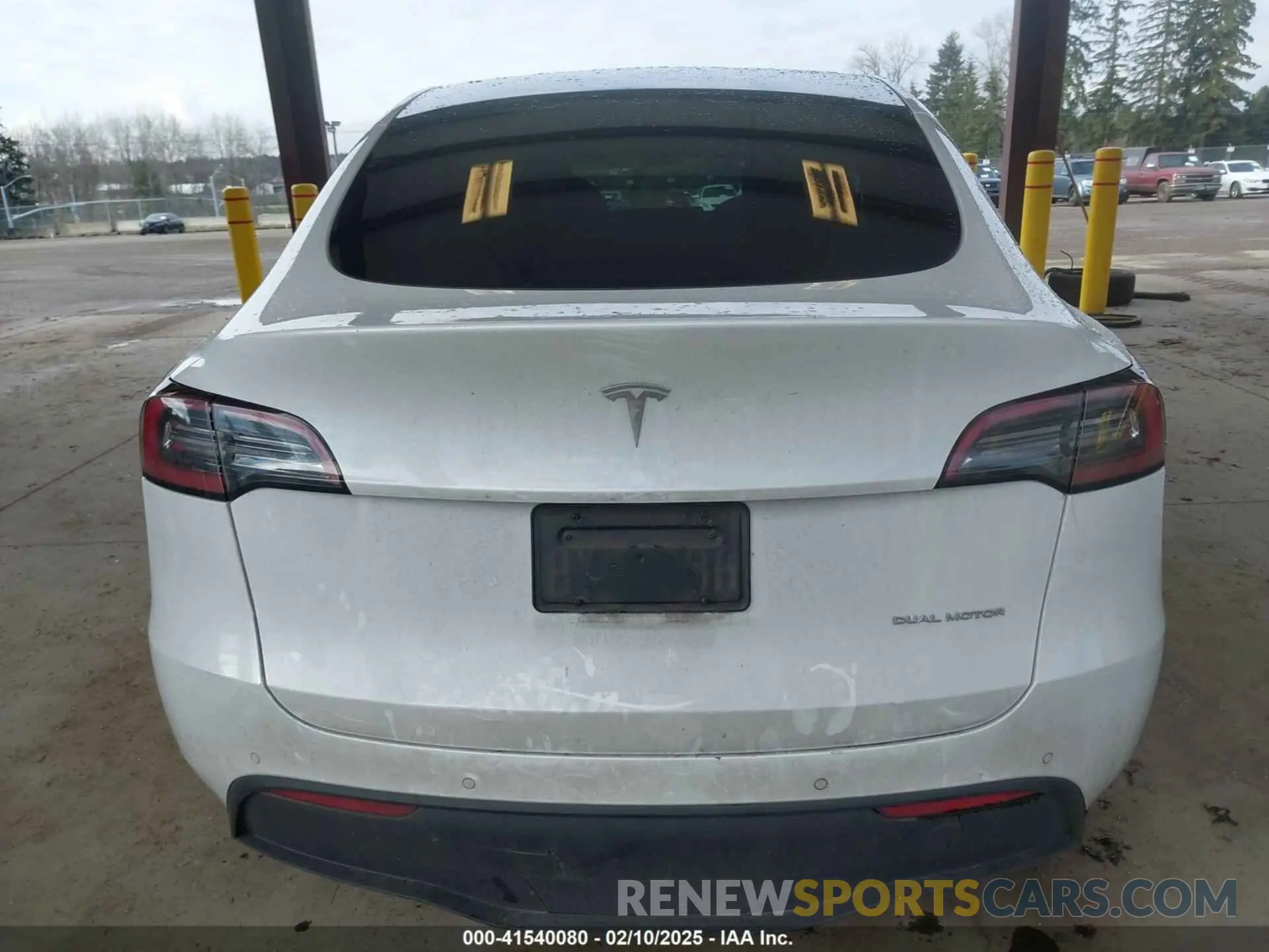 16 fotografías del automóvil dañado 5YJYGAEE0MF158998 TESLA MODEL Y 2021