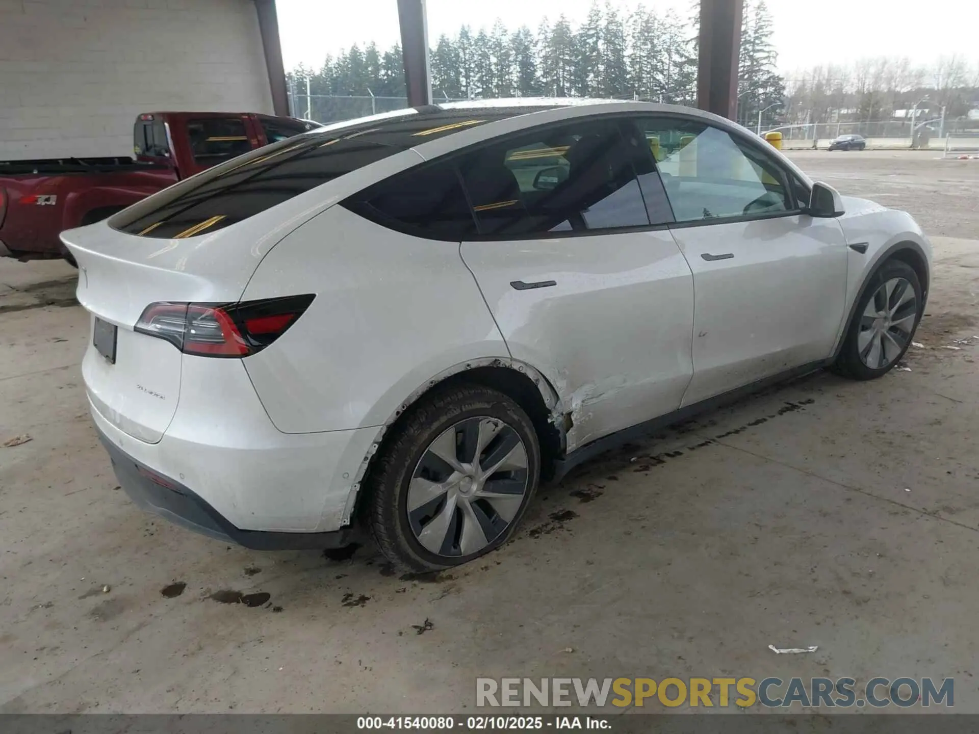 4 fotografías del automóvil dañado 5YJYGAEE0MF158998 TESLA MODEL Y 2021