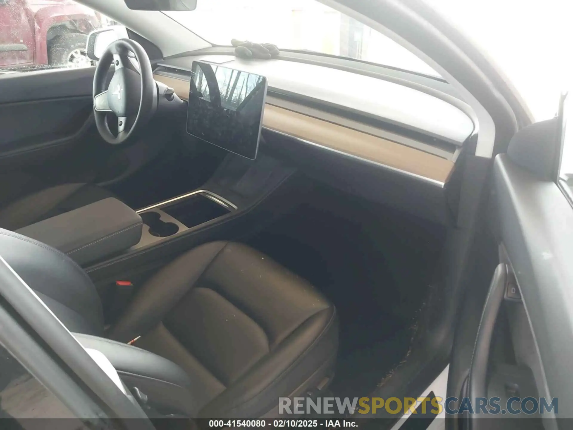 5 fotografías del automóvil dañado 5YJYGAEE0MF158998 TESLA MODEL Y 2021