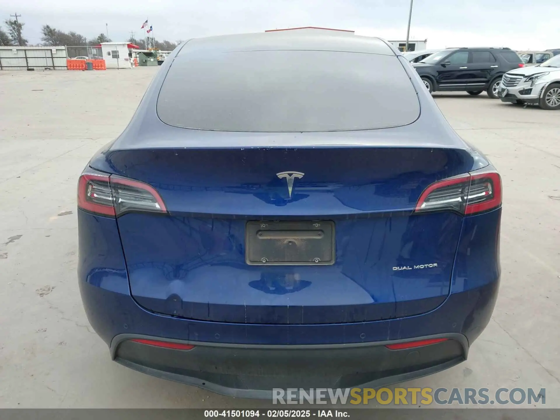 16 fotografías del automóvil dañado 5YJYGAEE0MF185053 TESLA MODEL Y 2021