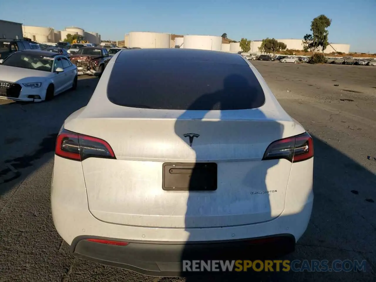 6 fotografías del automóvil dañado 5YJYGAEE0MF196814 TESLA MODEL Y 2021