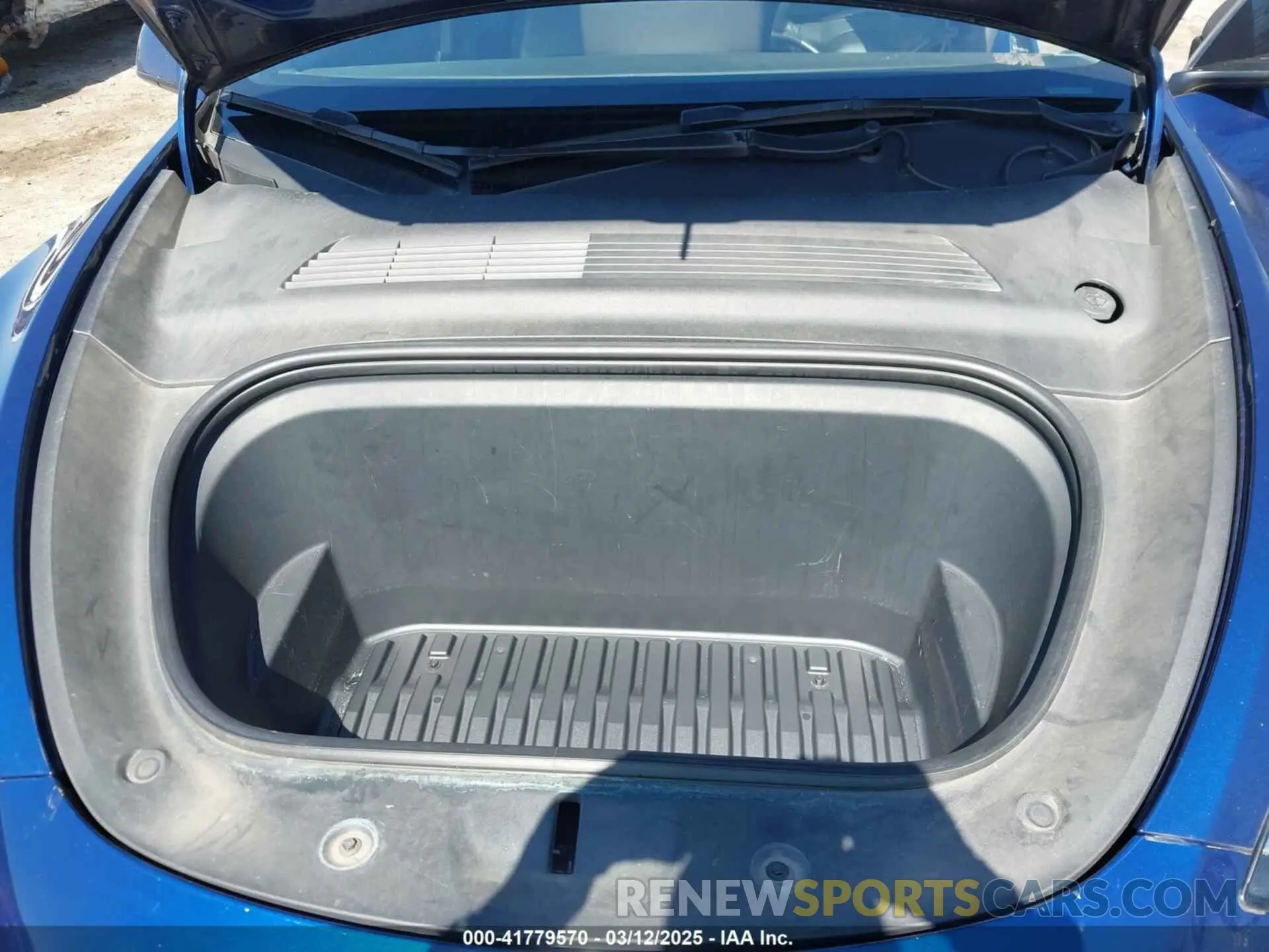 10 fotografías del automóvil dañado 5YJYGAEE1MF207948 TESLA MODEL Y 2021