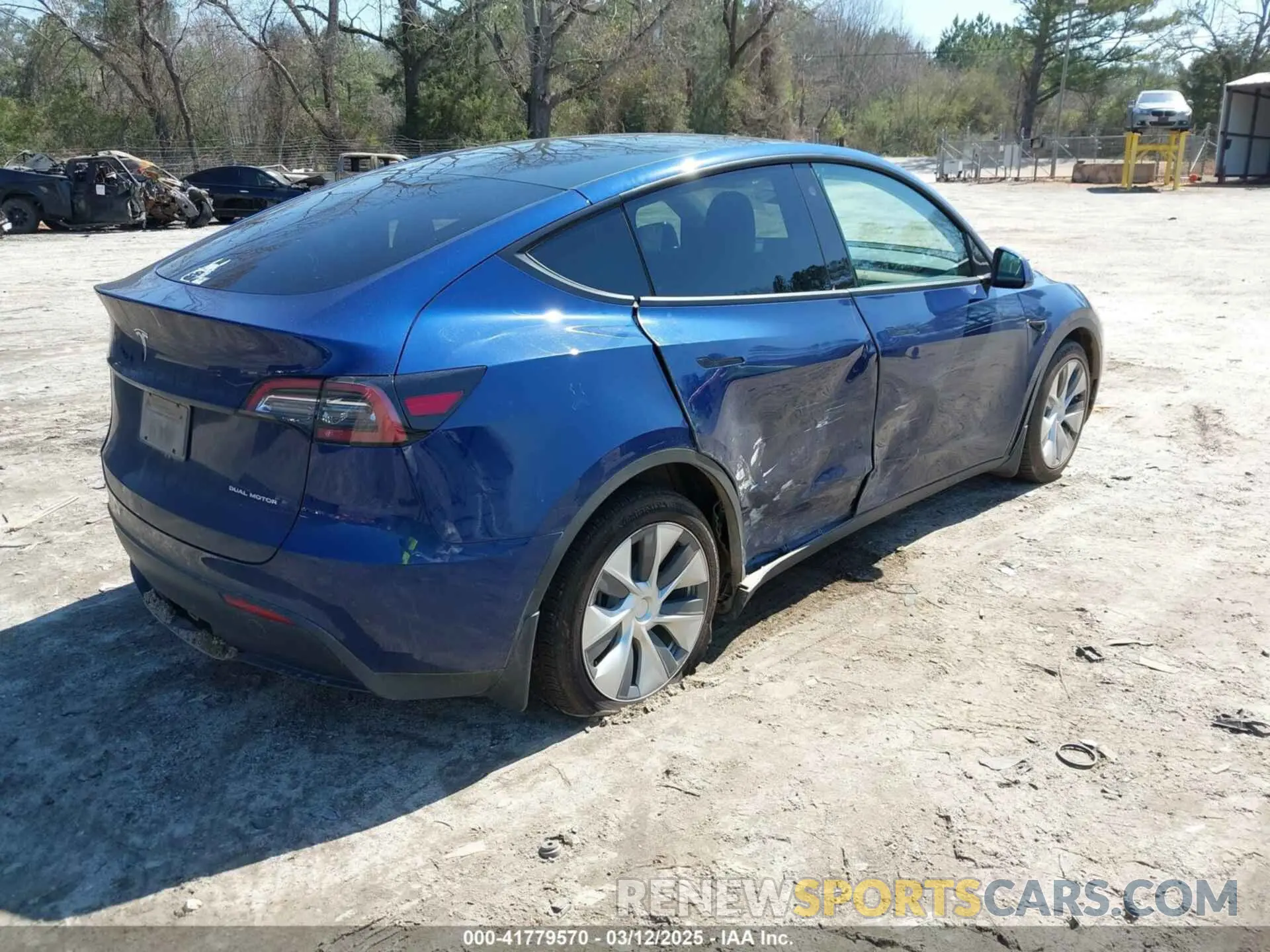 4 fotografías del automóvil dañado 5YJYGAEE1MF207948 TESLA MODEL Y 2021